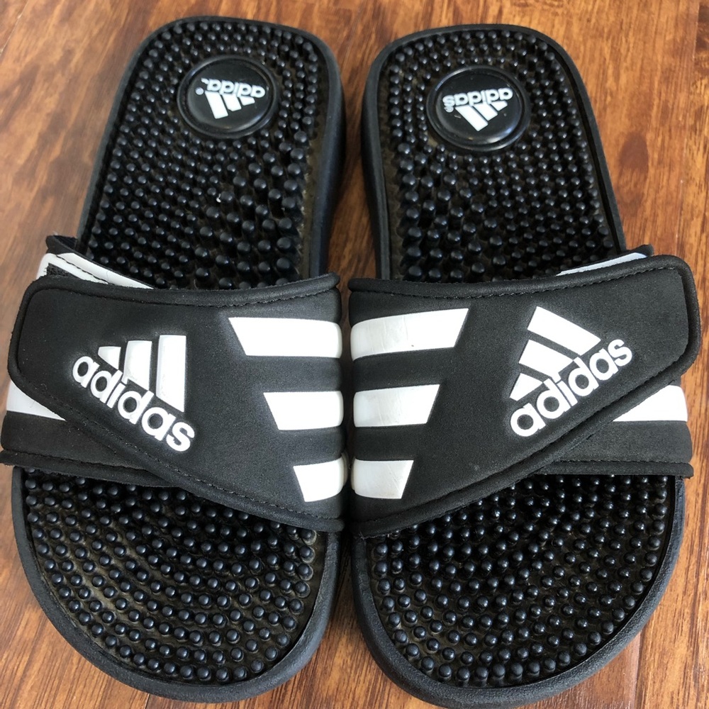 ADIDAS • Addisage Sandals